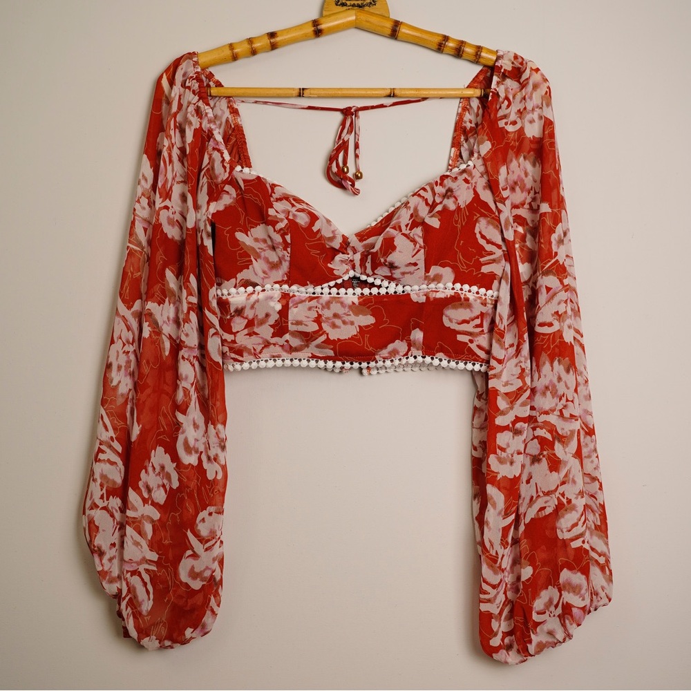 Lily Whyt Floral Peasant Blouse Cropped Style with Balloon Sleeves